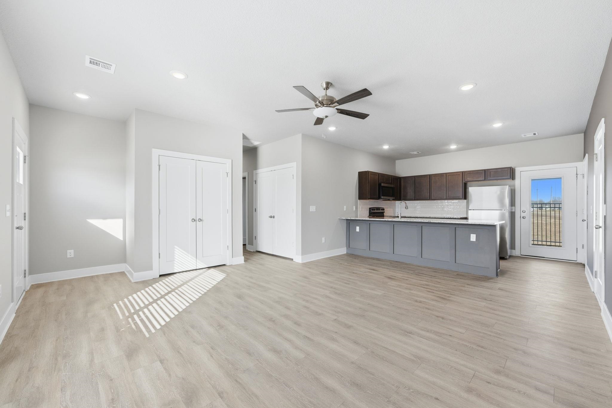 498 E Harper Street Valley Center KS 67147-8948