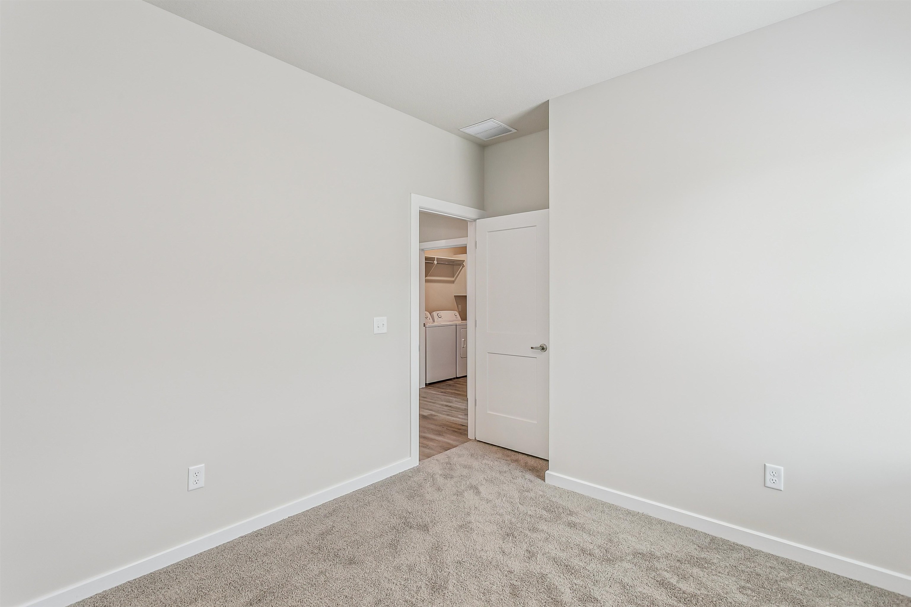 1570 N Emerald Valley Drive Mulvane KS 67110