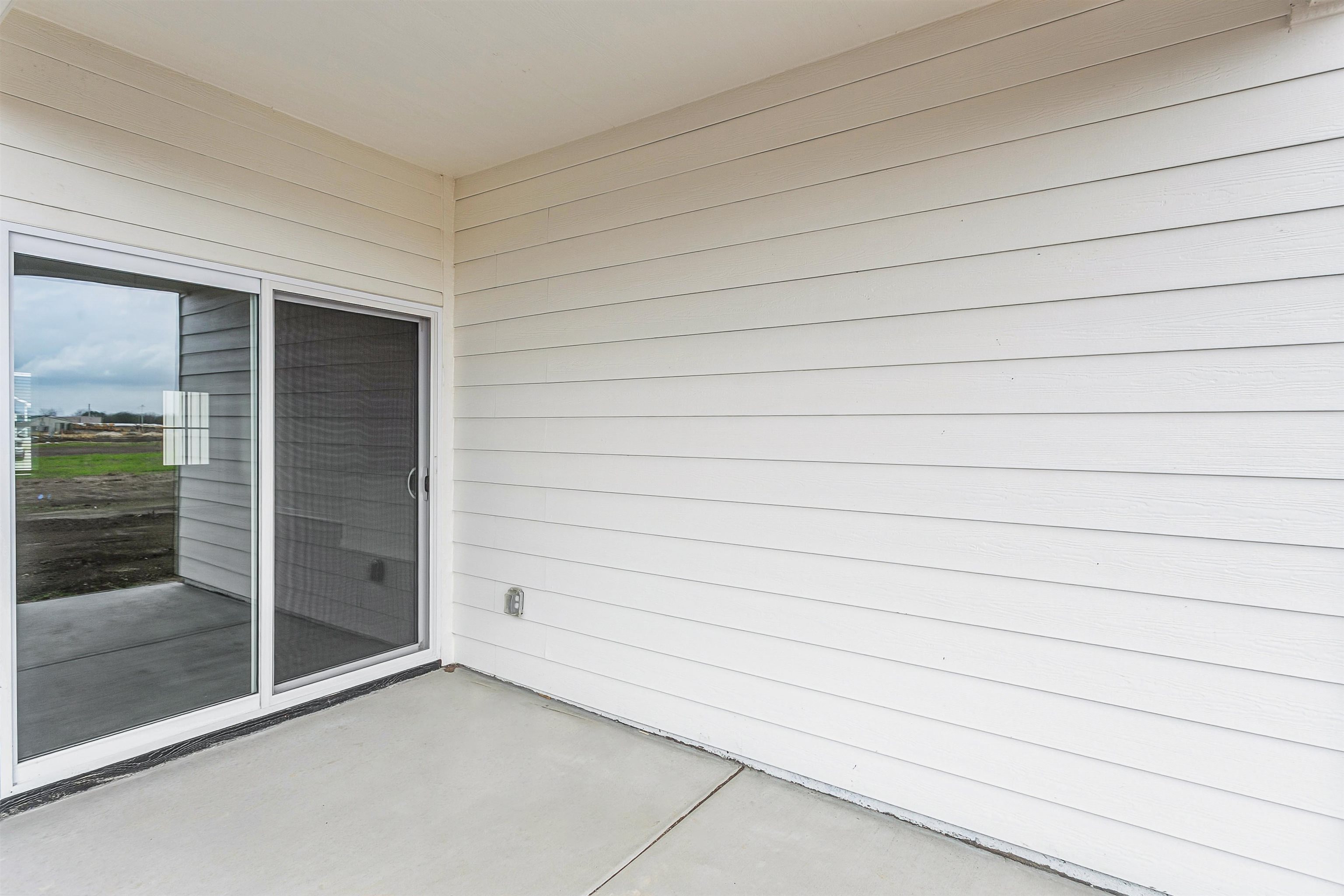 1570 N Emerald Valley Drive Mulvane KS 67110