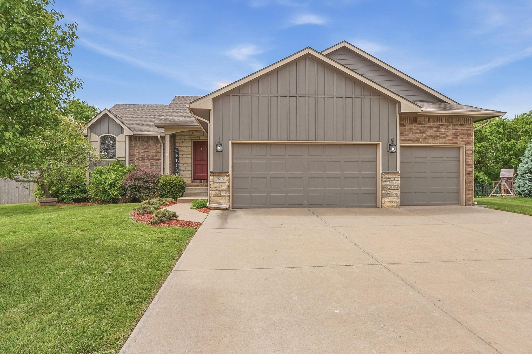 2615 N Woodridge Court Wichita KS 67226