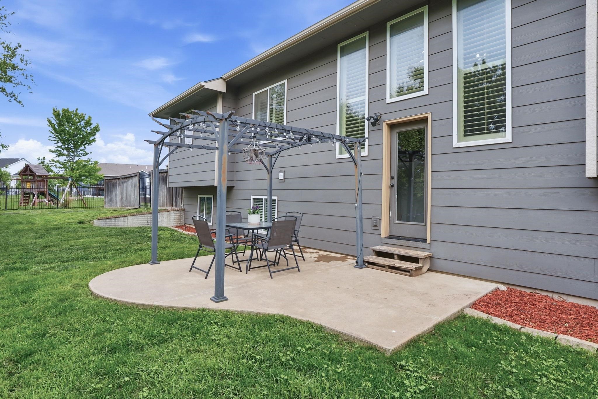 2615 N Woodridge Court Wichita KS 67226