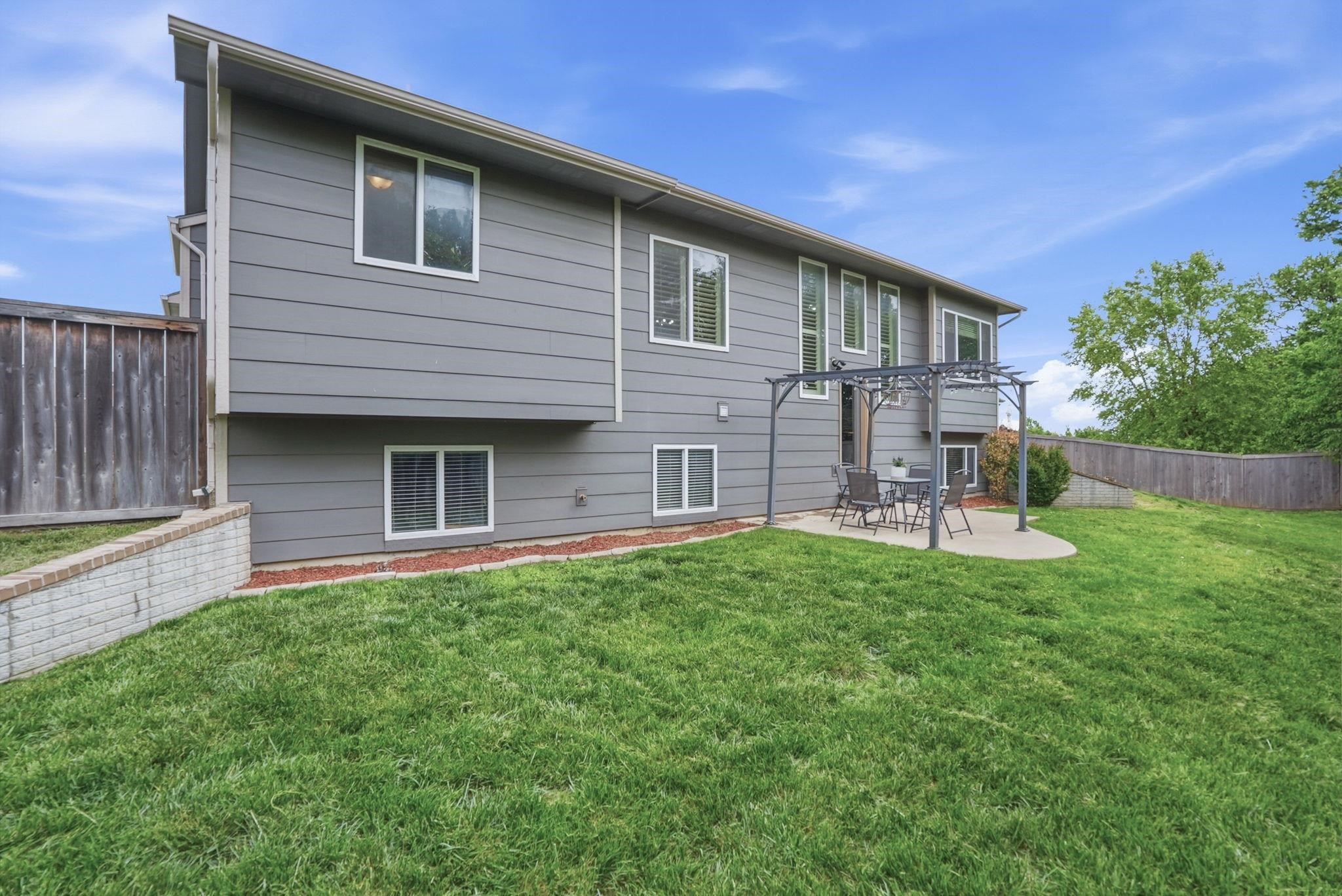 2615 N Woodridge Court Wichita KS 67226