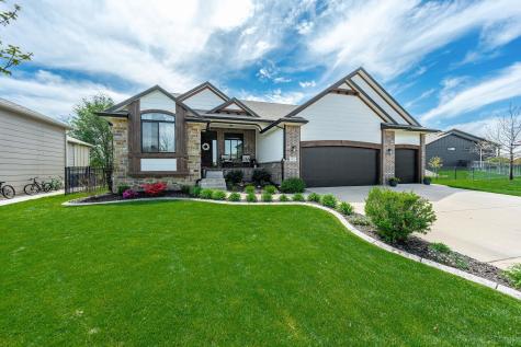 413 W Cherry Oaks Cheney KS 67025