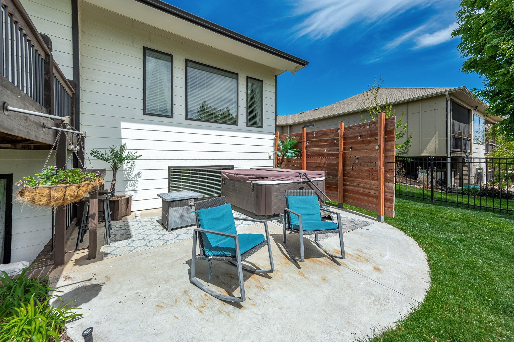 413 W Cherry Oaks Cheney KS 67025