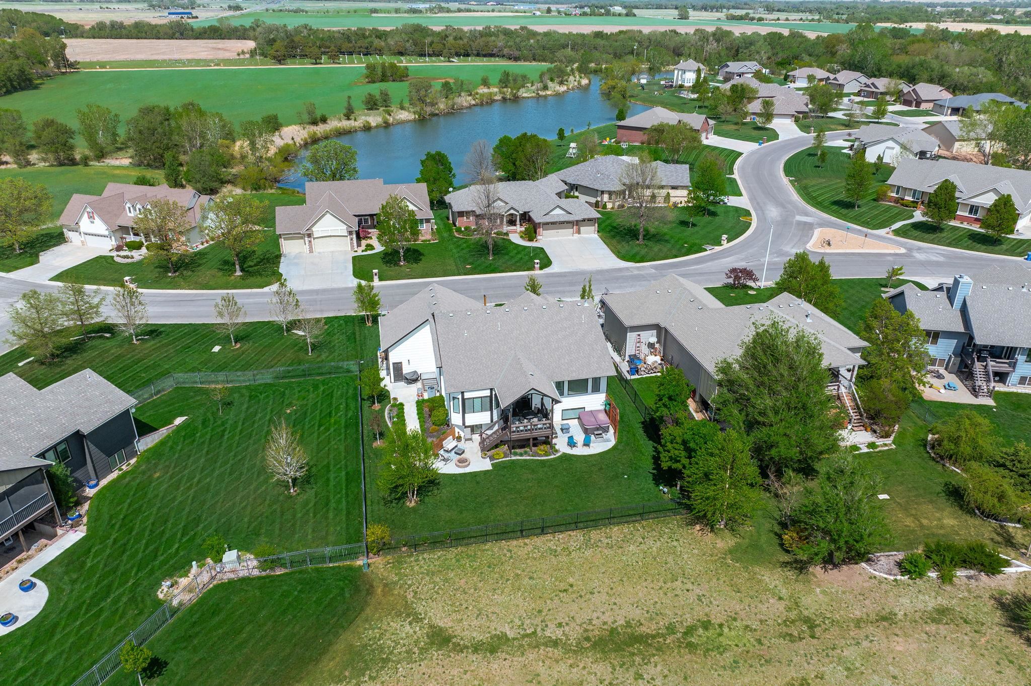 413 W Cherry Oaks Cheney KS 67025