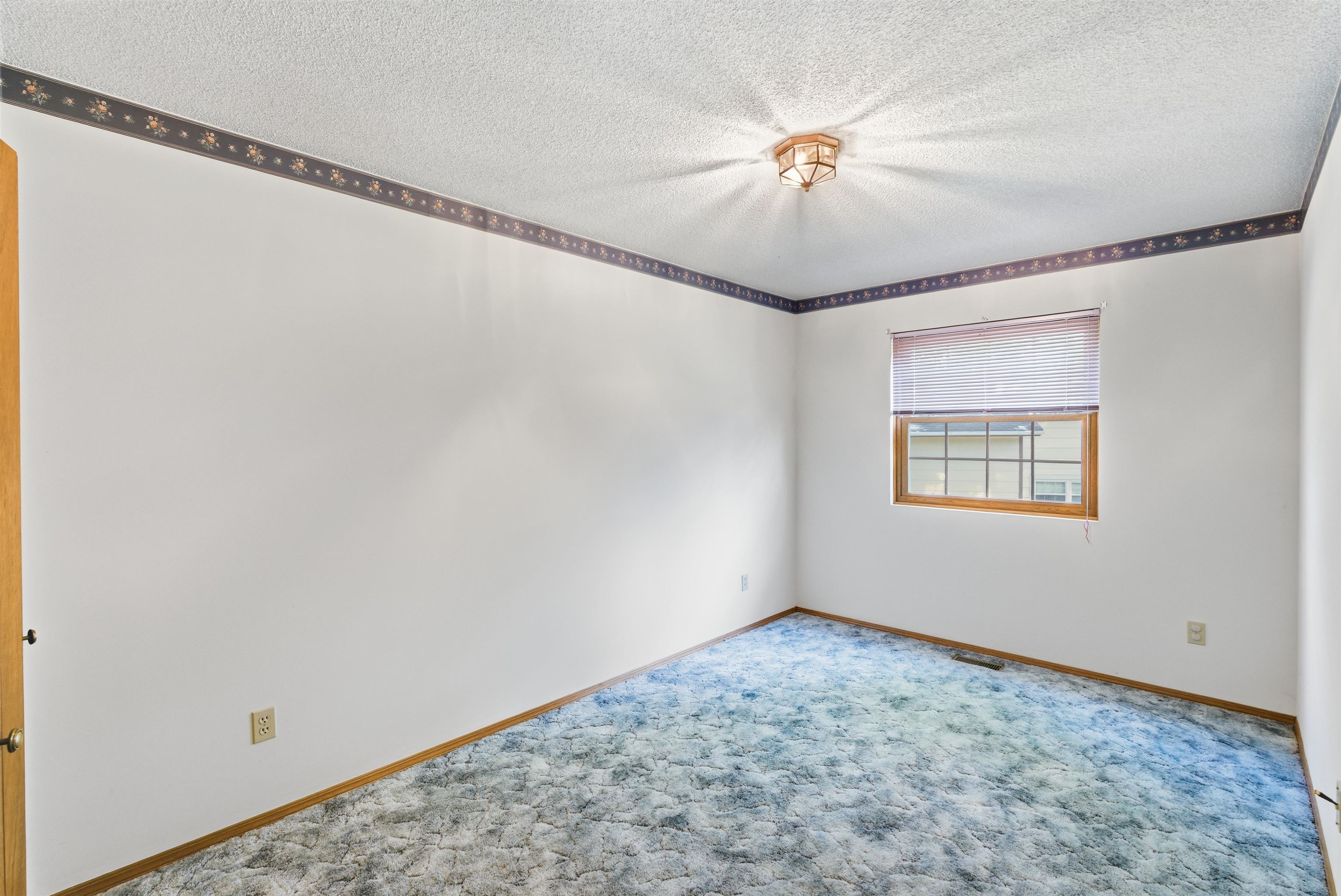6538 N Longmont Street Park City KS 67219