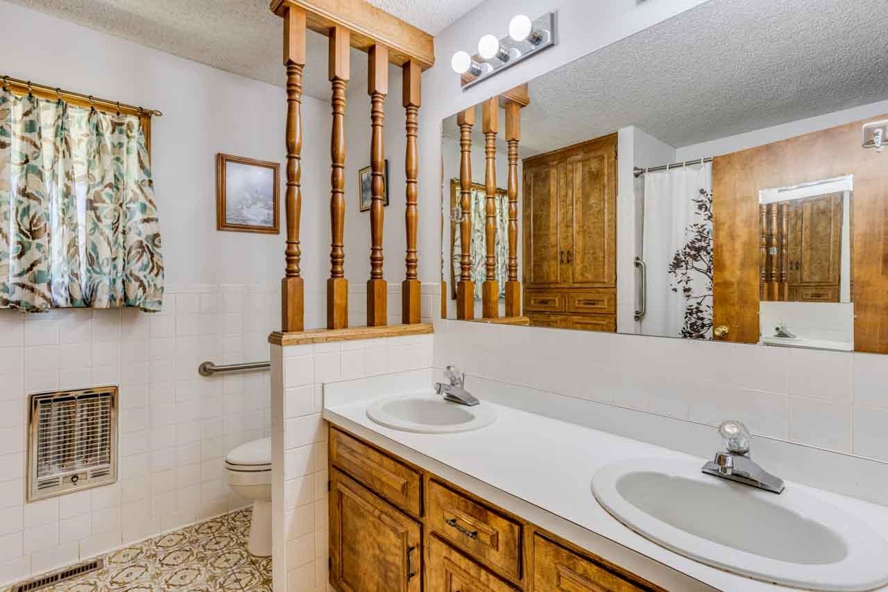 12400 E Lynne Wichita KS 67207
