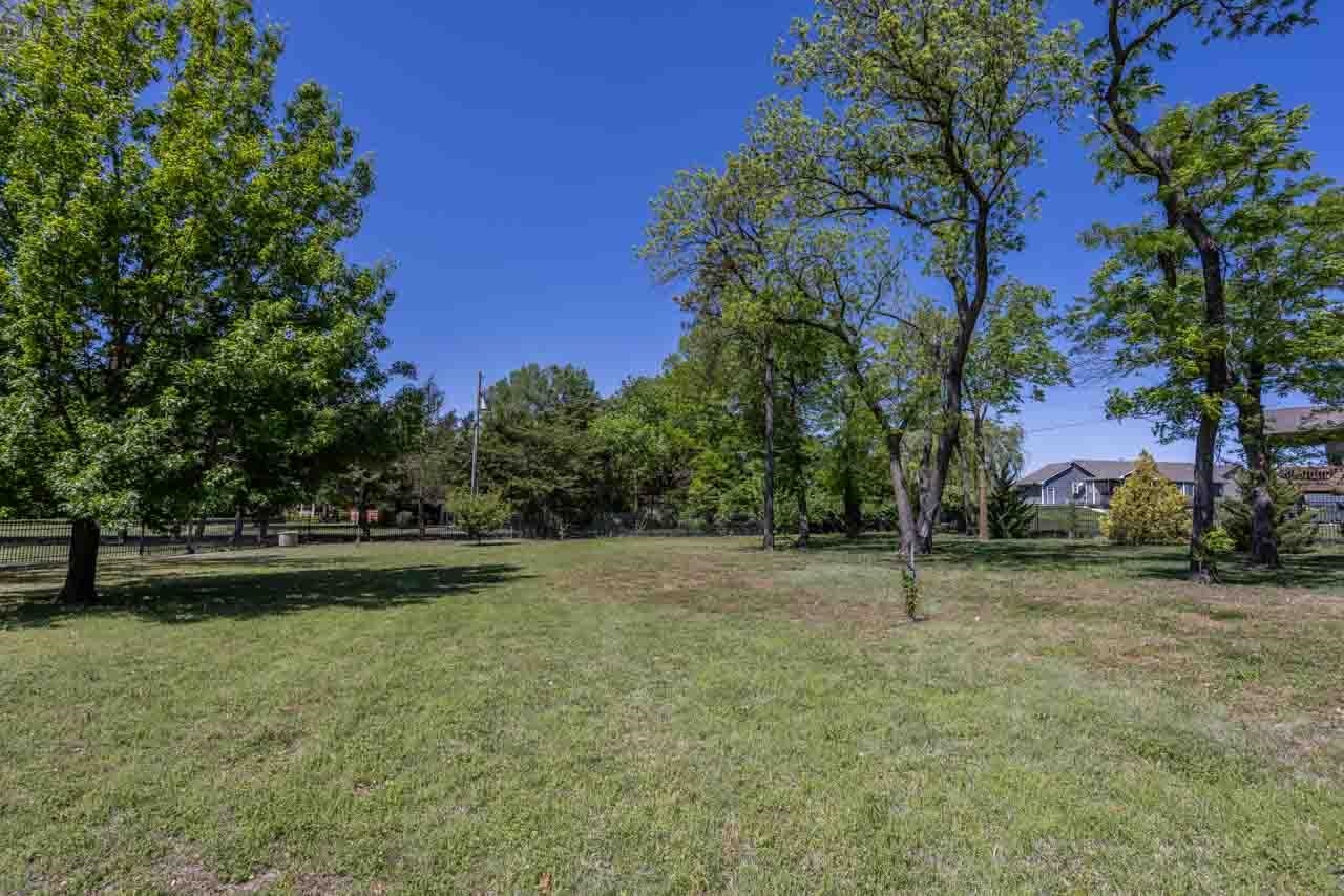 12400 E Lynne Wichita KS 67207