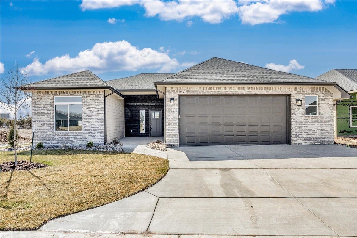 1627 N Forestview Court Wichita KS 67235