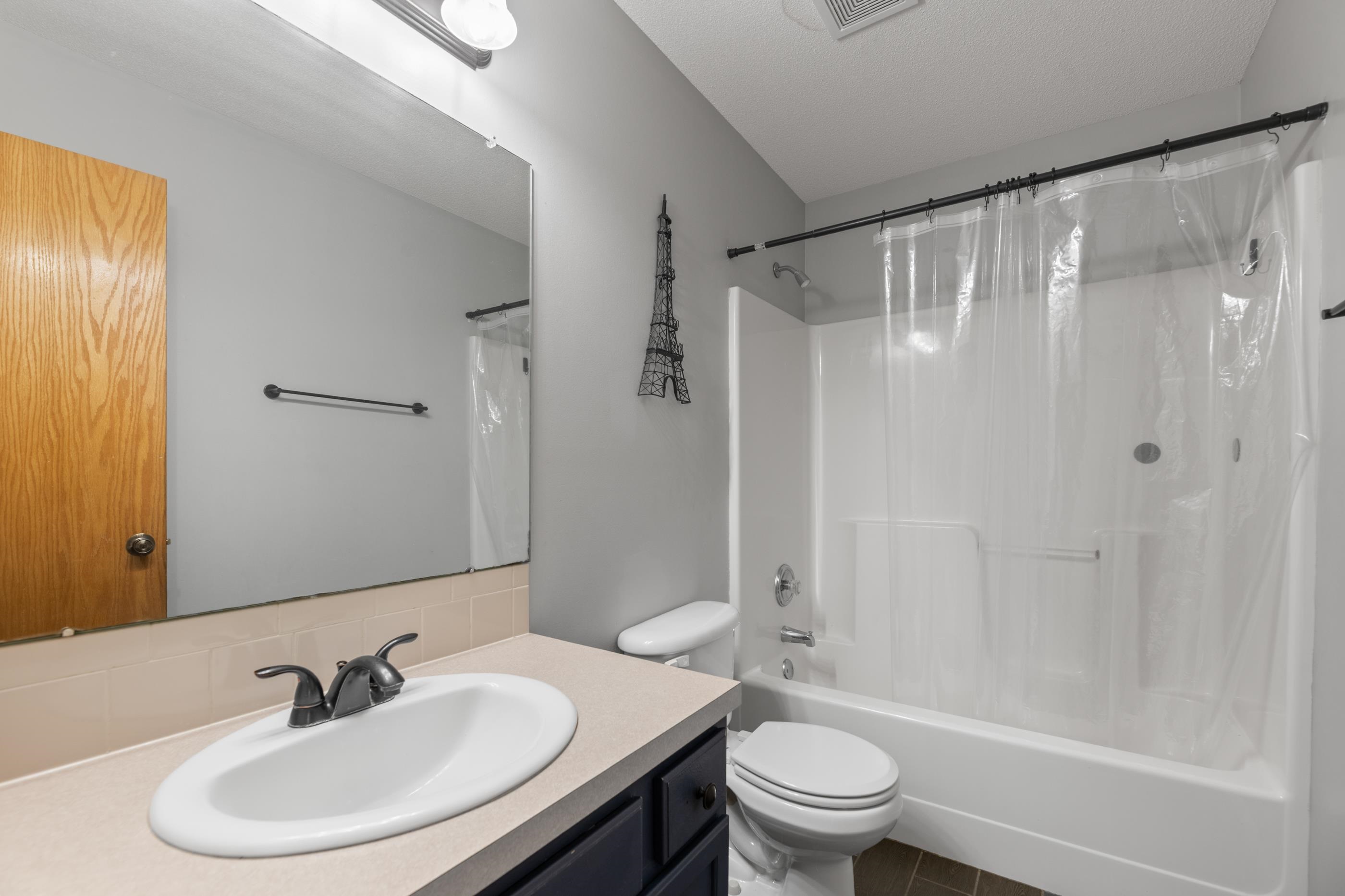 1726 N Black Oak Court Andover KS 67002