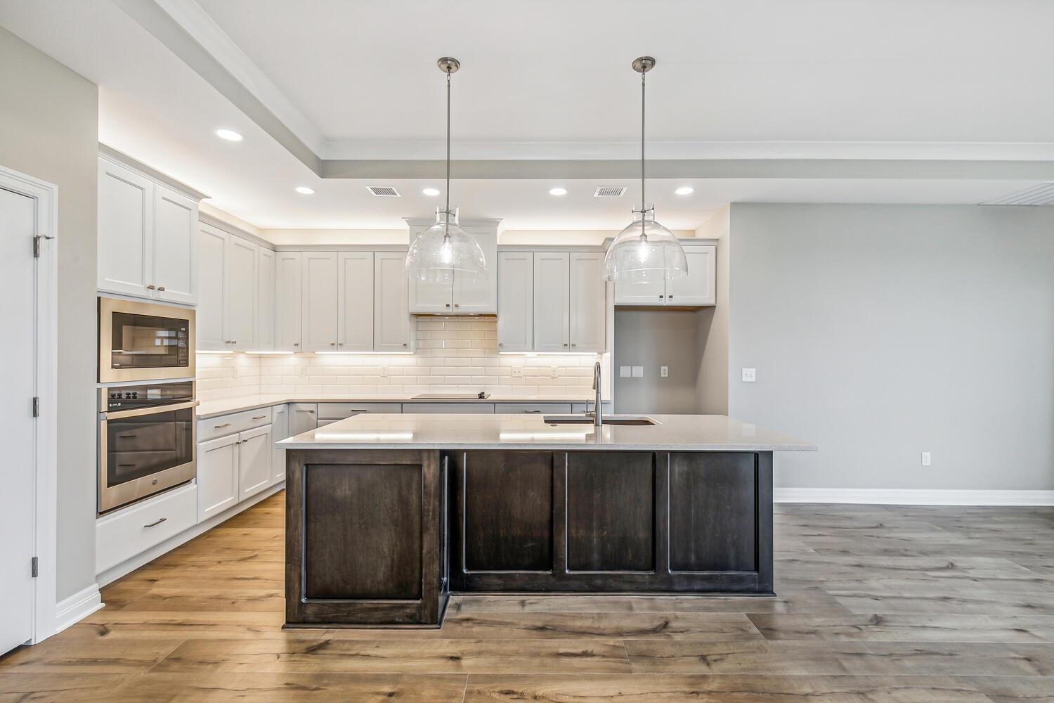 312 W Boxthorn Drive Andover KS 67002