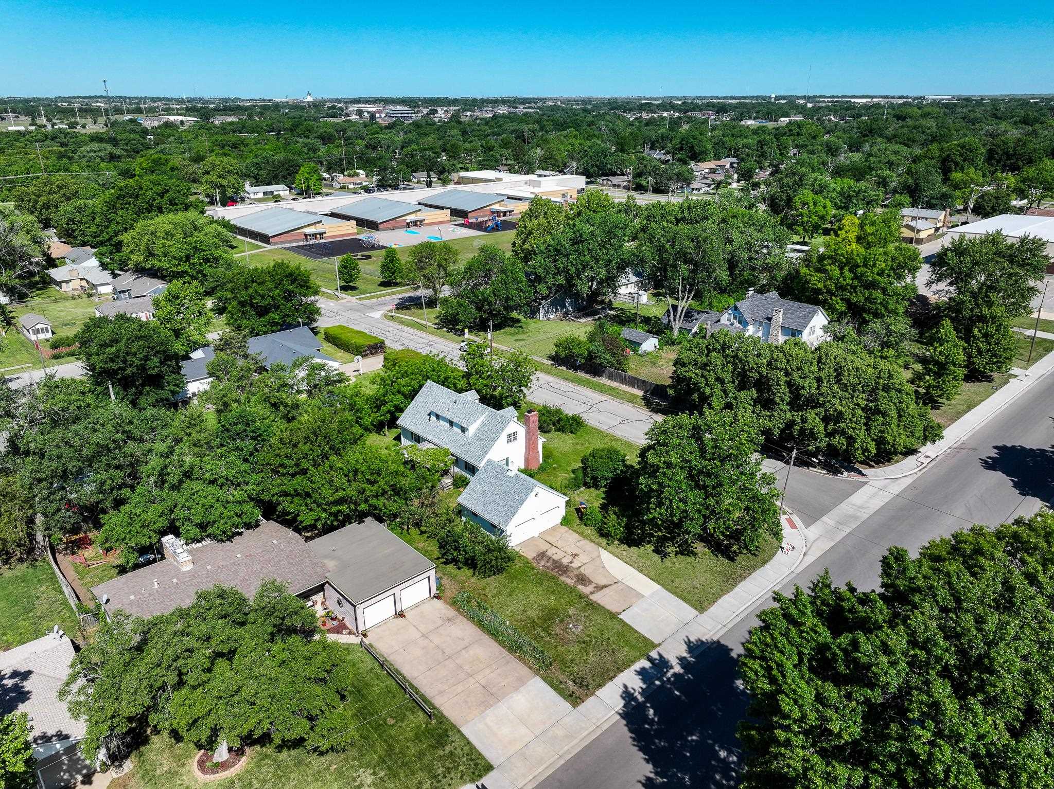 1305 W Park Avenue El Dorado KS 67042