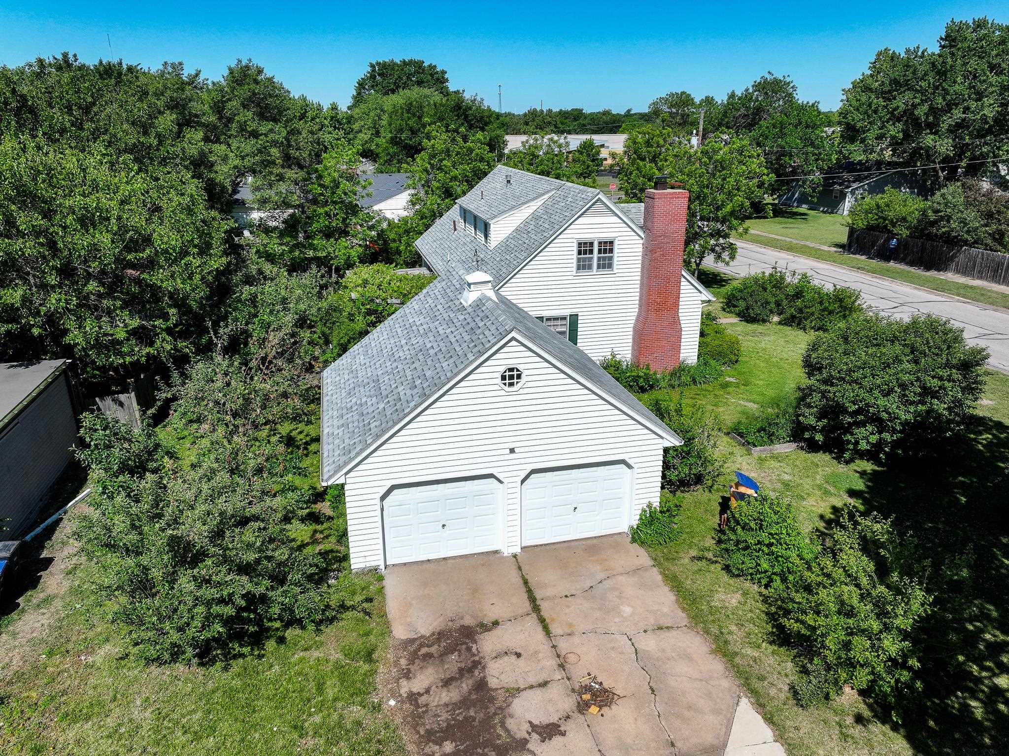 1305 W Park Avenue El Dorado KS 67042