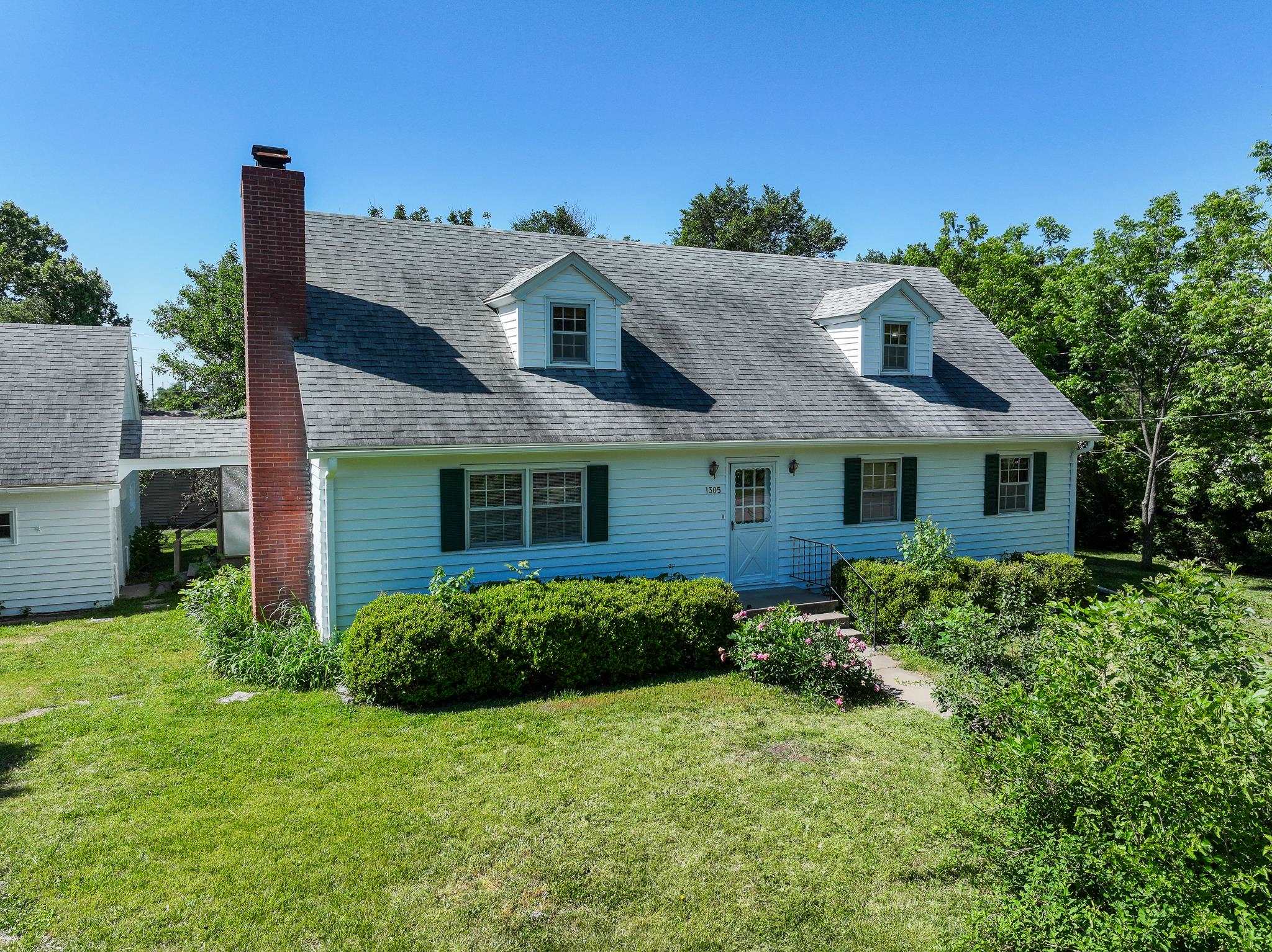 1305 W Park Avenue El Dorado KS 67042
