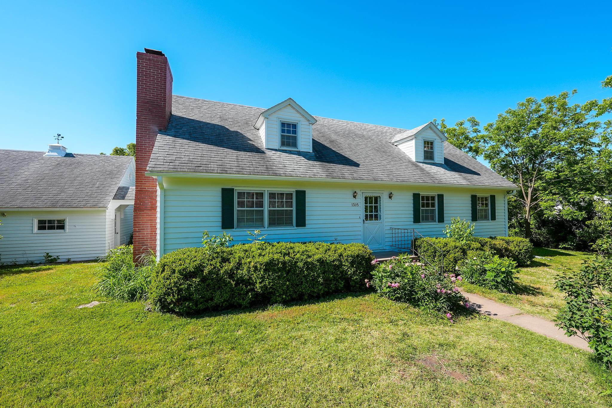 1305 W Park Avenue El Dorado KS 67042