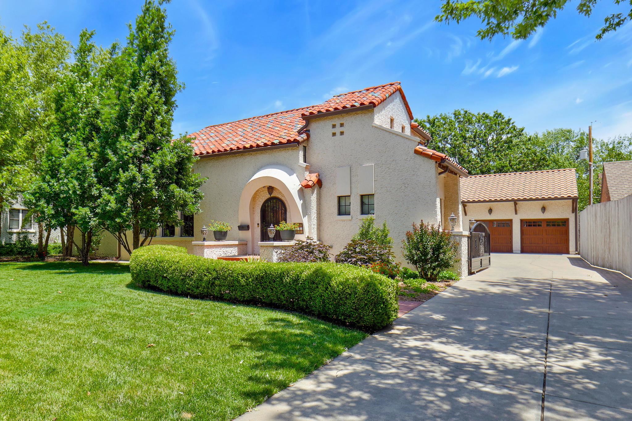 136 N Crestway Street Wichita KS 67208