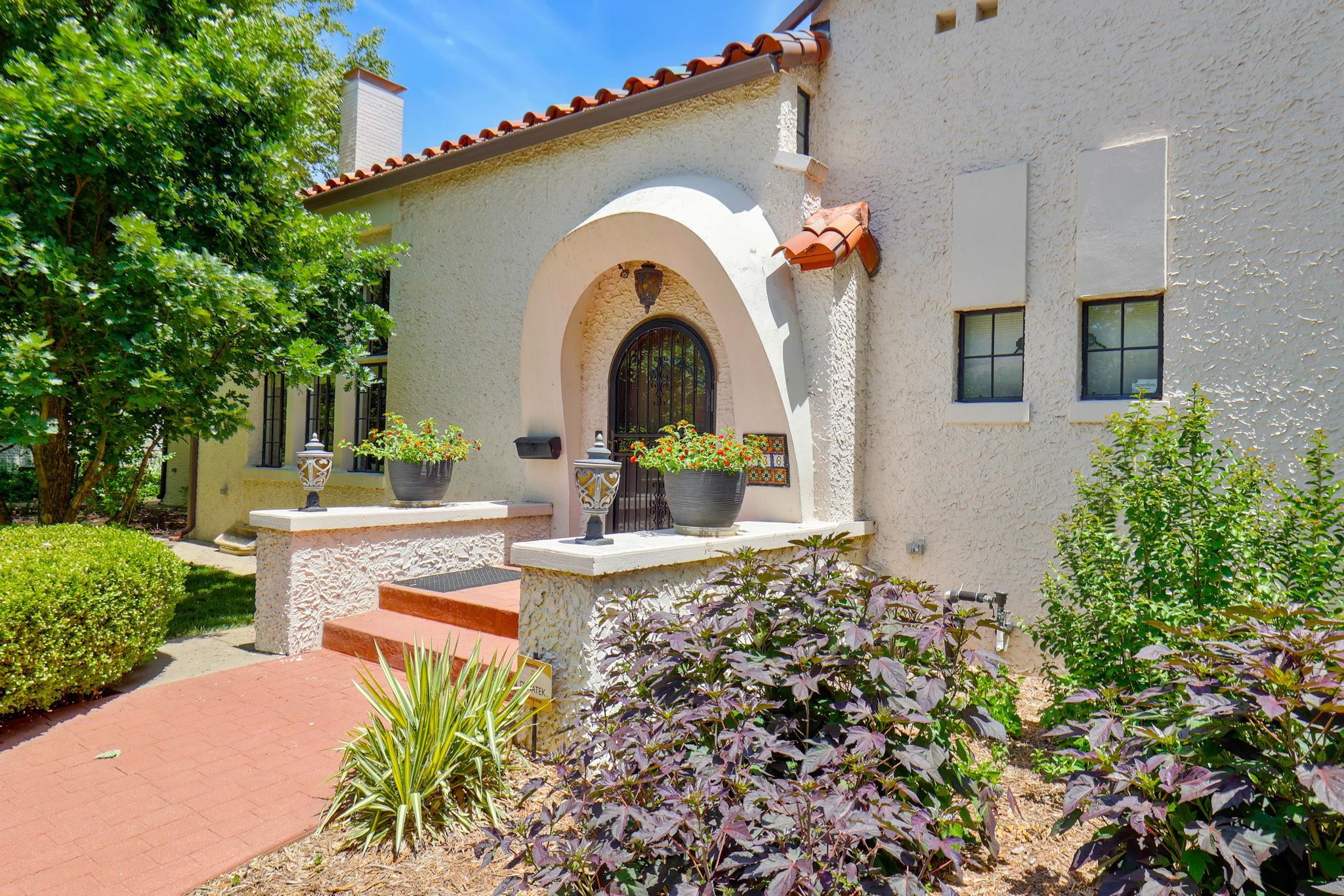 136 N Crestway Street Wichita KS 67208