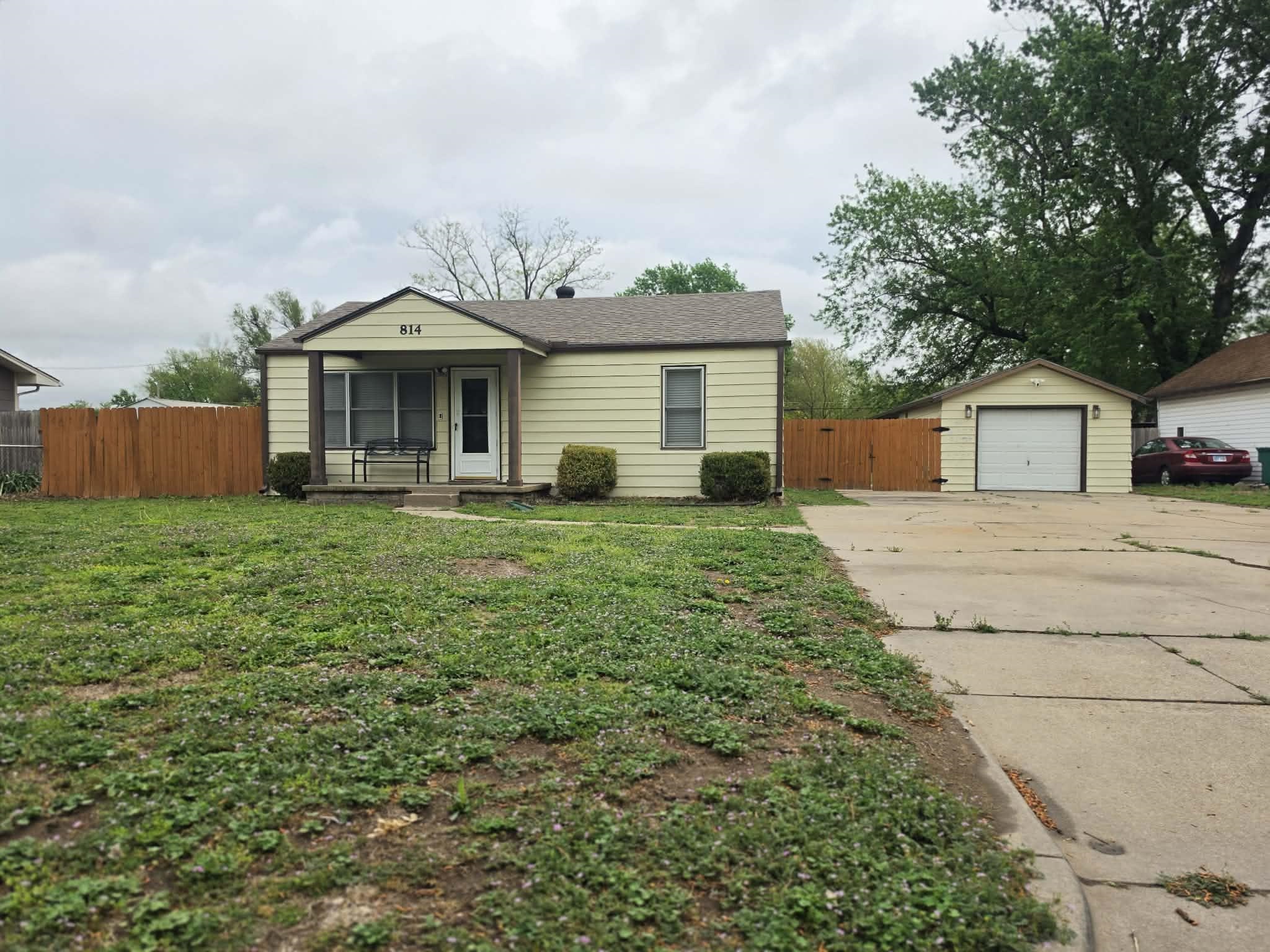 814 N Clara Street Wichita KS 67212