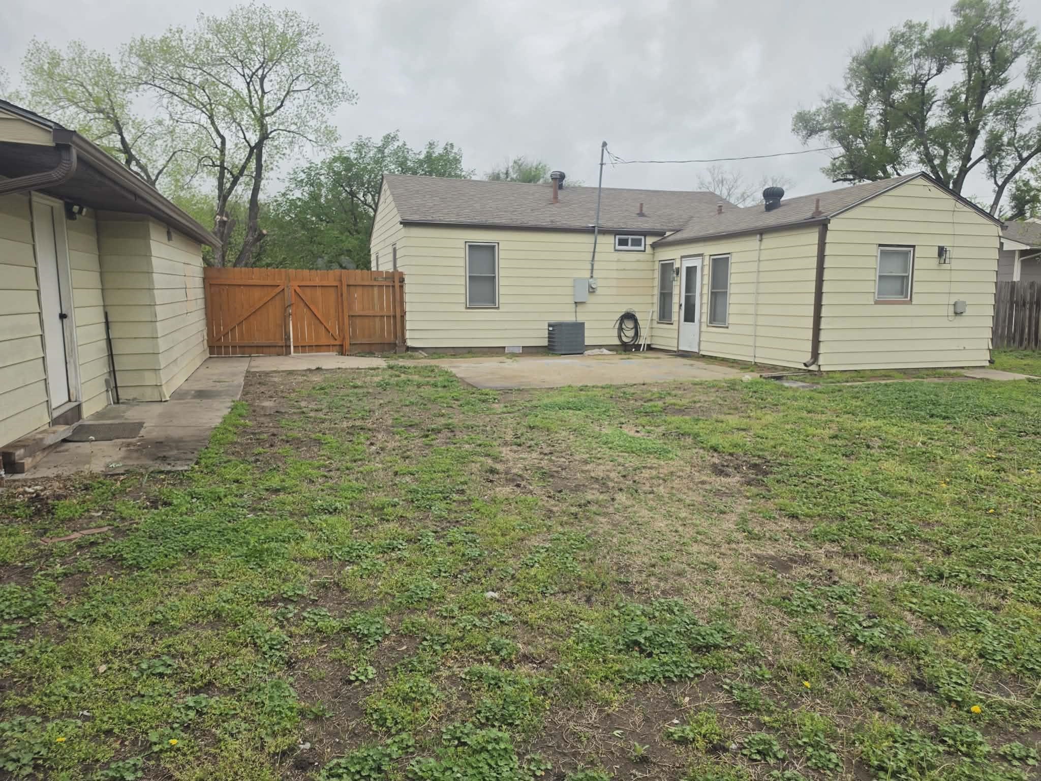 814 N Clara Street Wichita KS 67212