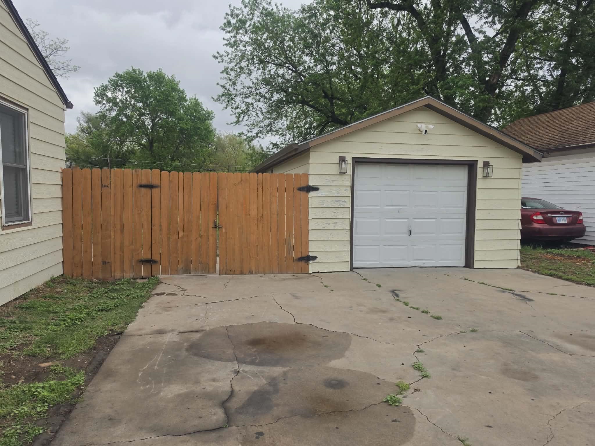 814 N Clara Street Wichita KS 67212