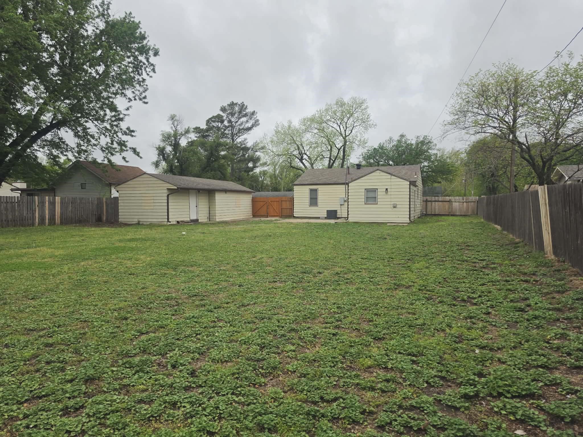 814 N Clara Street Wichita KS 67212