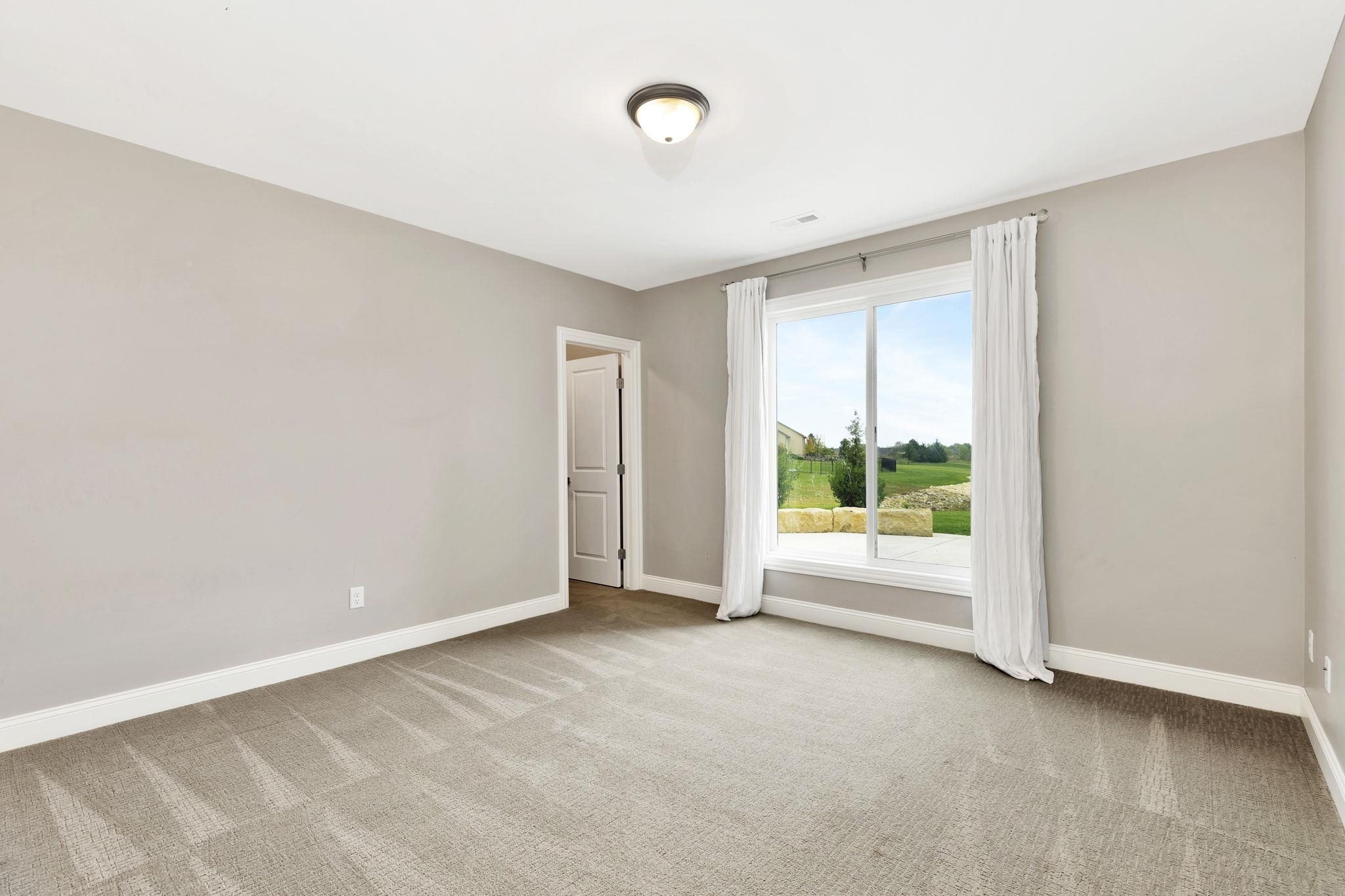 5958 E Forbes Street Bel Aire KS 67220