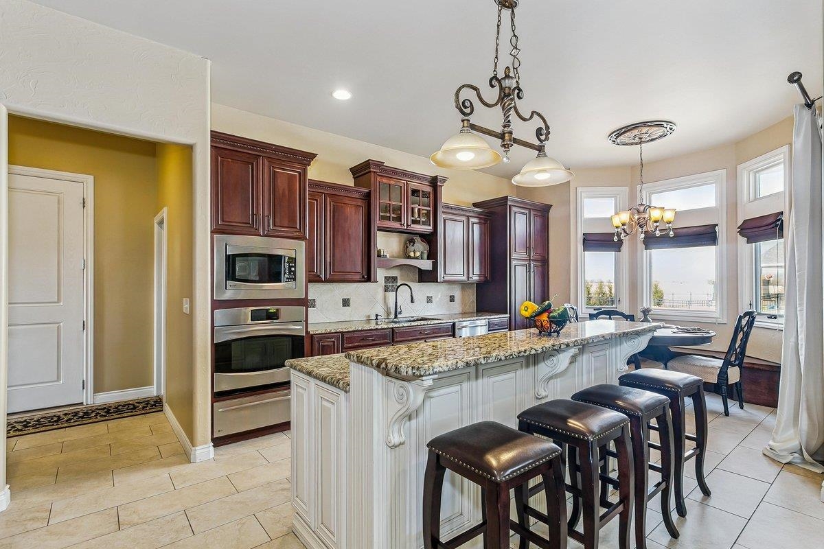 6906 E Summerside Court Bel Aire KS 67226