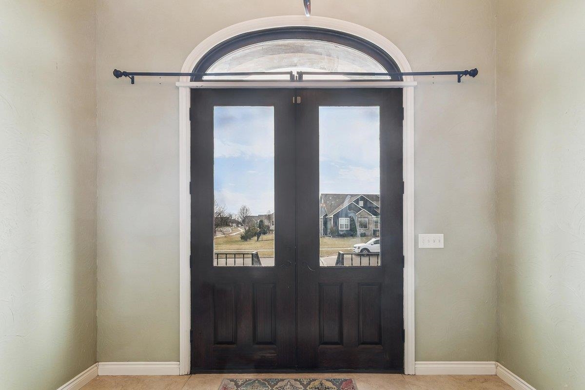 6906 E Summerside Court Bel Aire KS 67226