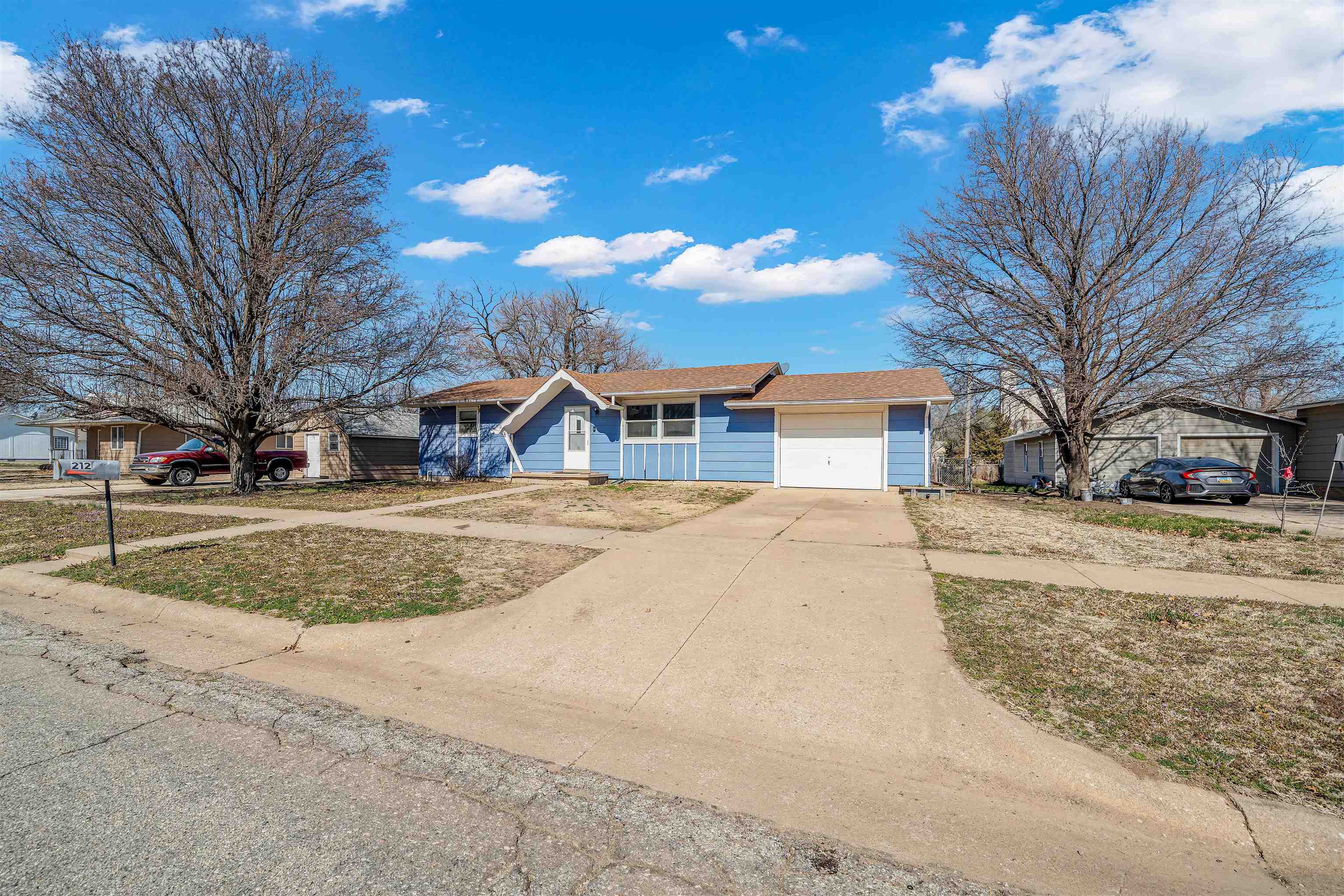 212 W 9th Street Harper KS 67058