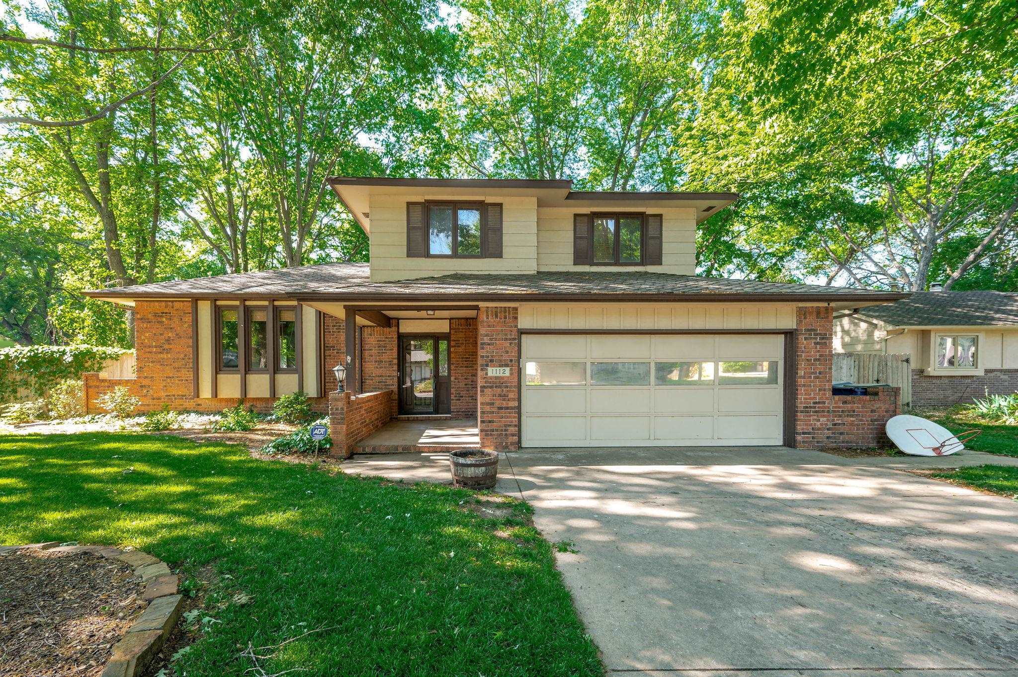 1112 E James Street Derby KS 67037