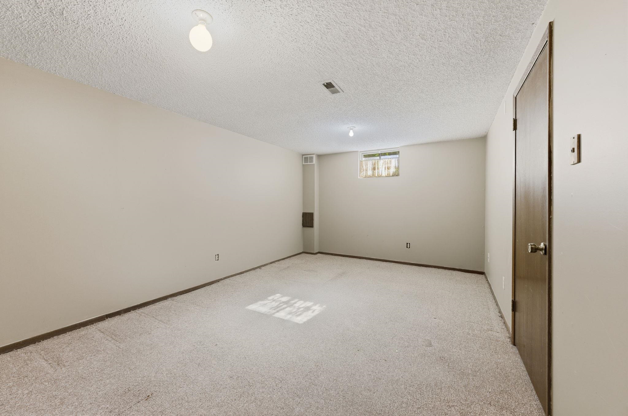 1112 E James Street Derby KS 67037