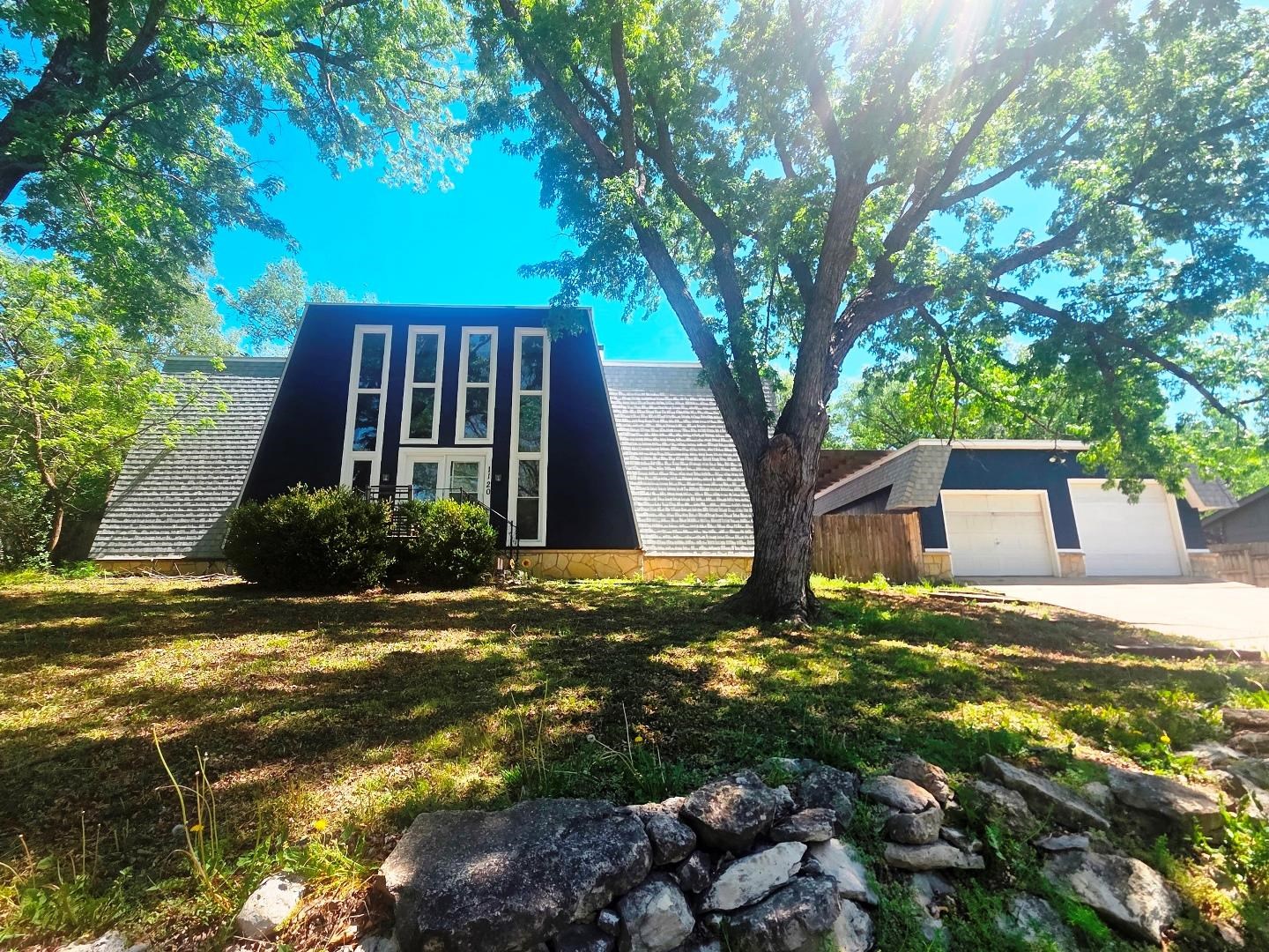 1120 Helen Augusta KS 67010