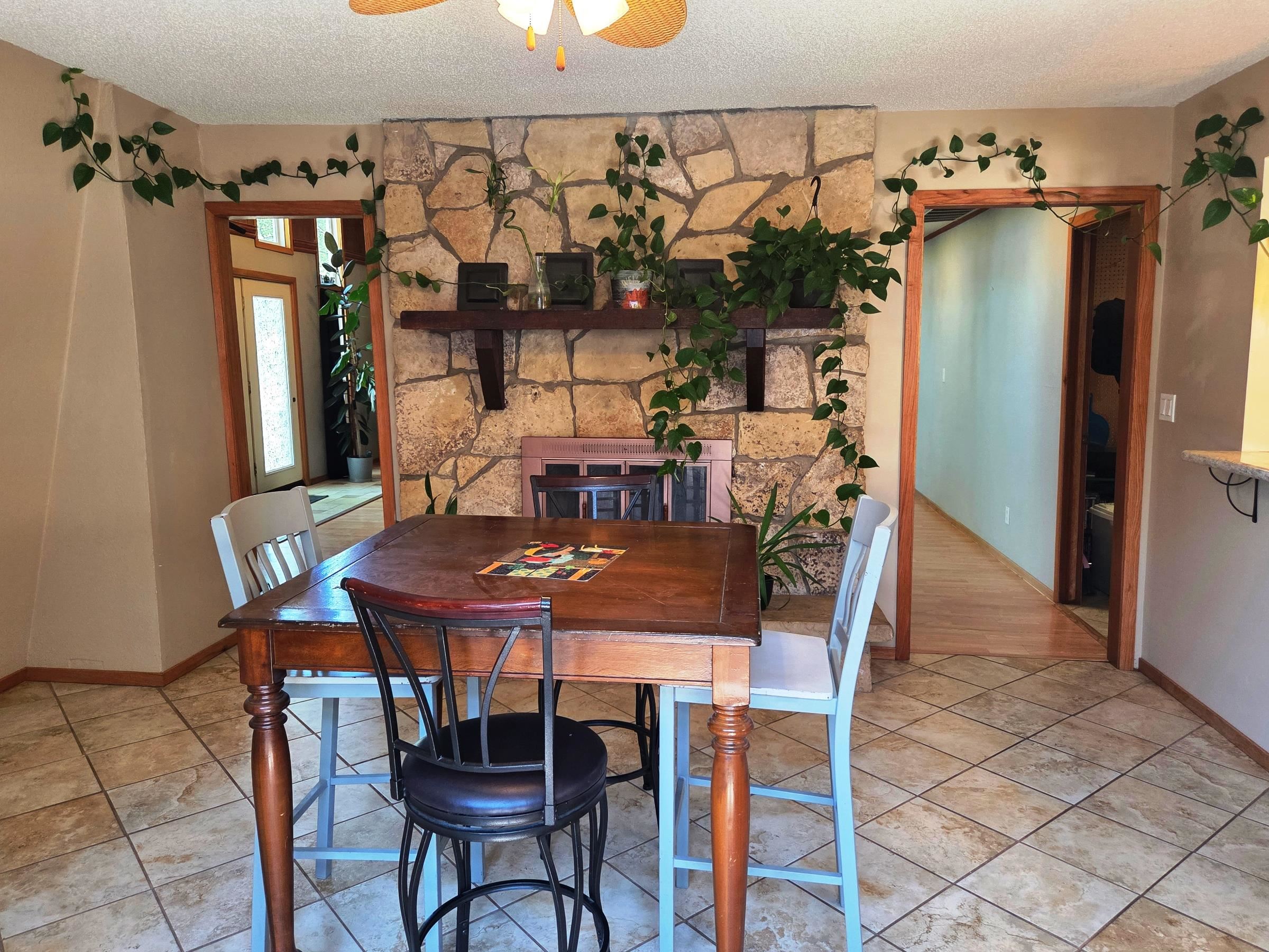 1120 Helen Augusta KS 67010