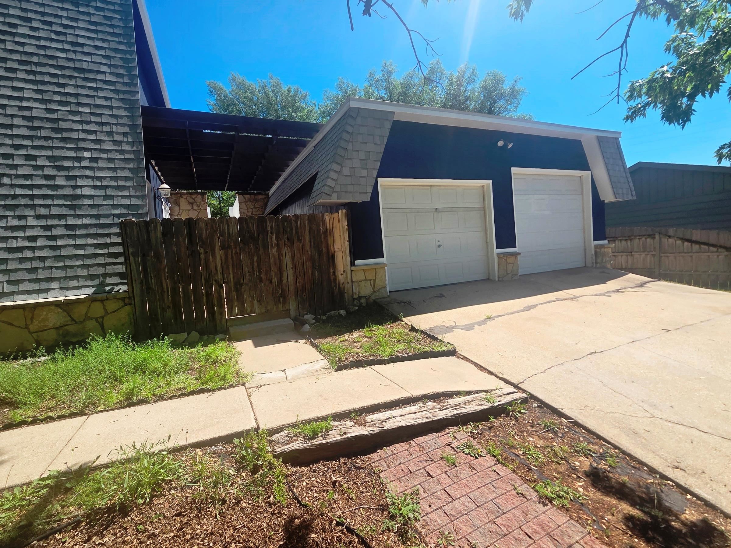 1120 Helen Augusta KS 67010