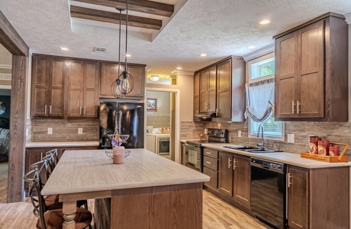 1306 Loomis Street Winfield KS 67156