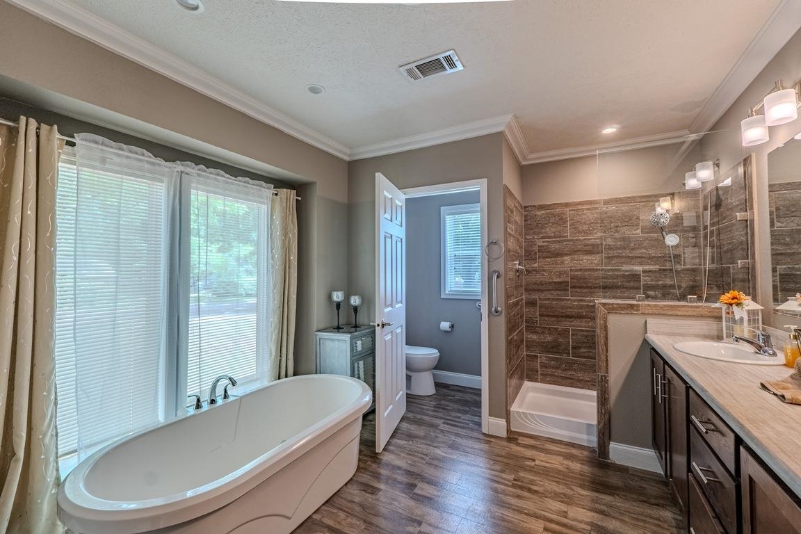 1306 Loomis Street Winfield KS 67156