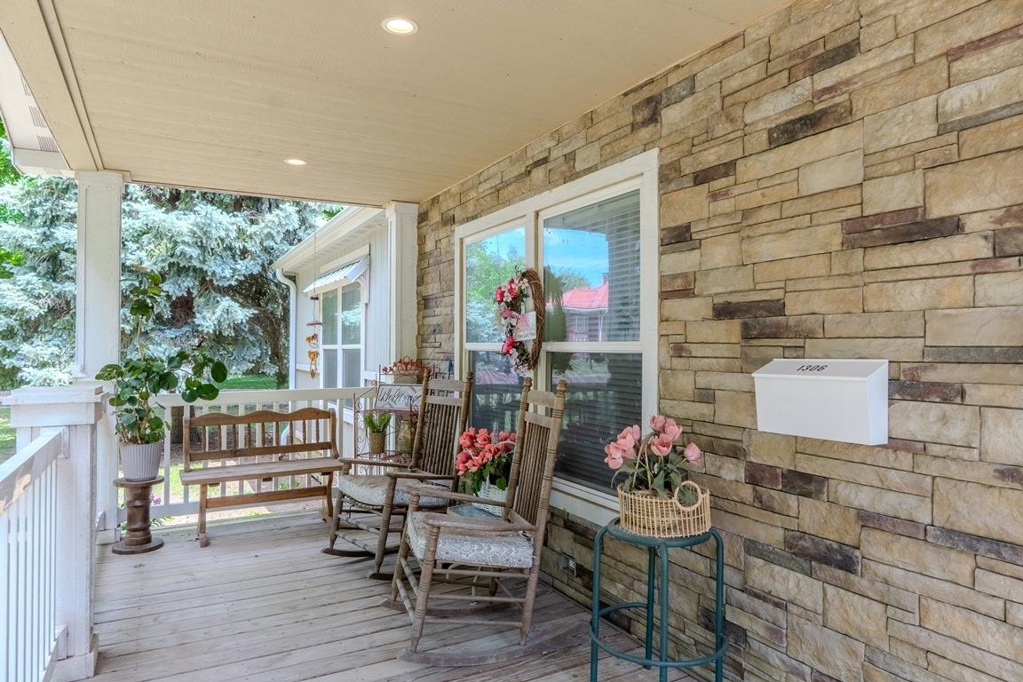 1306 Loomis Street Winfield KS 67156