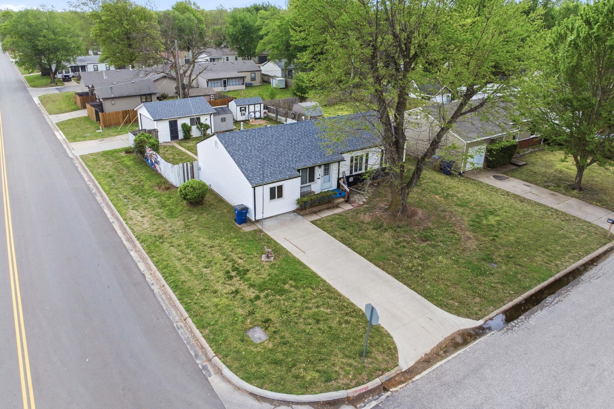1058 N Baltimore Avenue Derby KS 67037