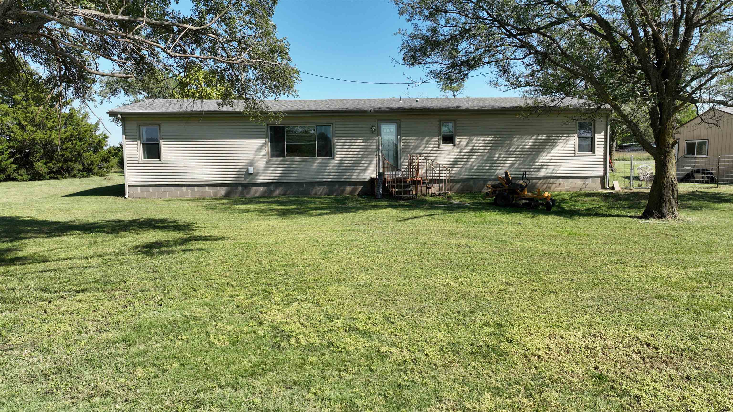 107 E 130th Avenue N Clearwater KS 67026