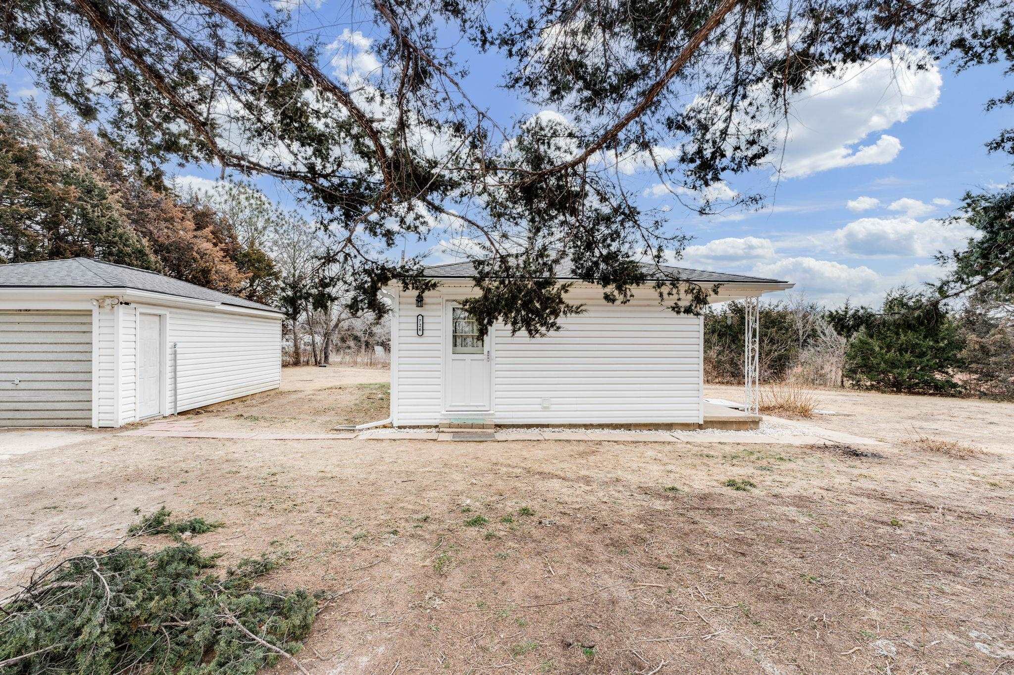 726 S Praire Drive Andover KS 67002