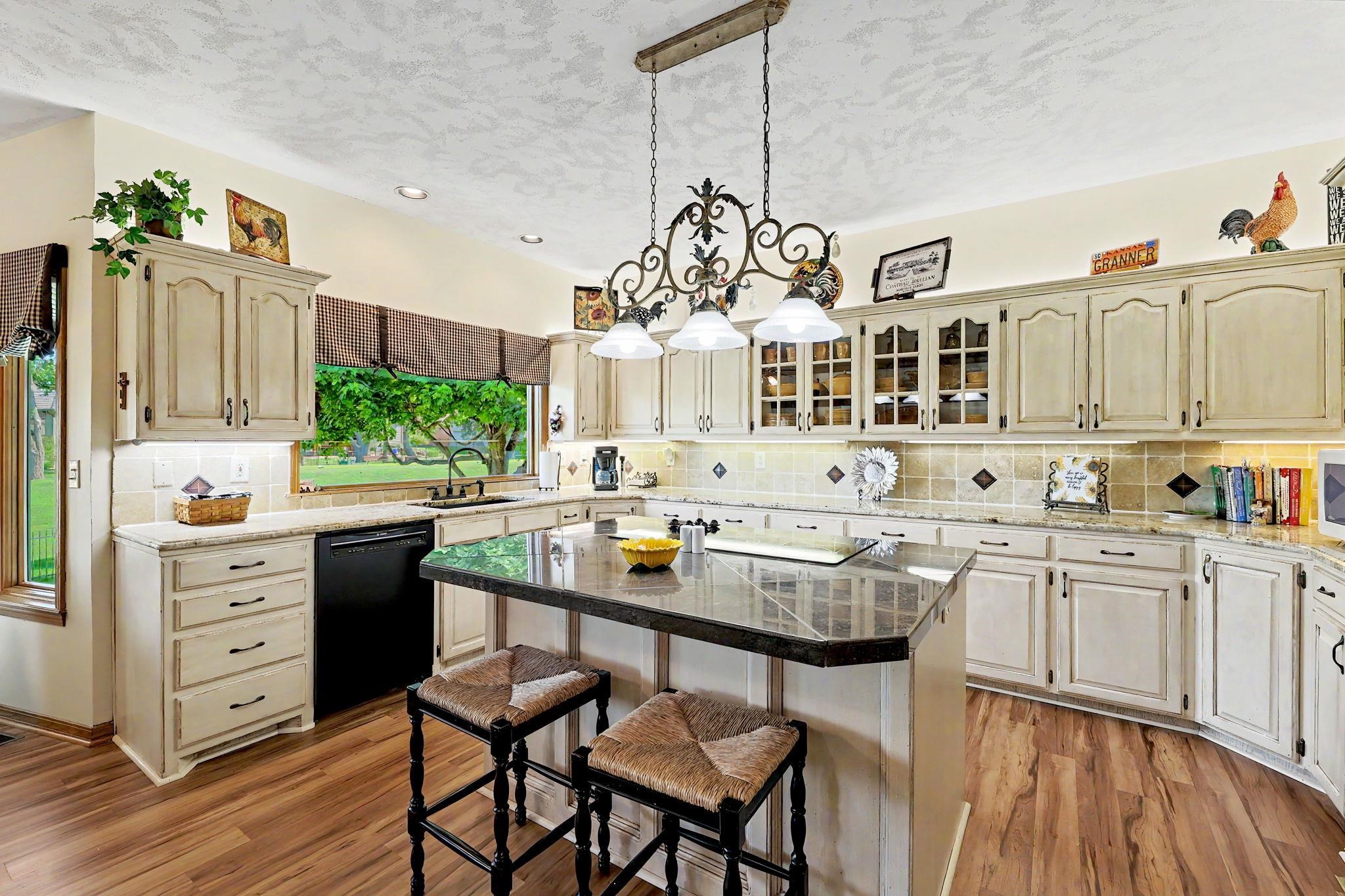 2526 N High Point Circle Wichita KS 67205