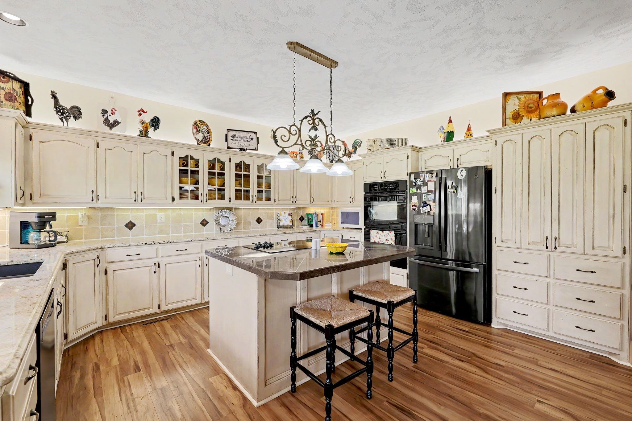 2526 N High Point Circle Wichita KS 67205