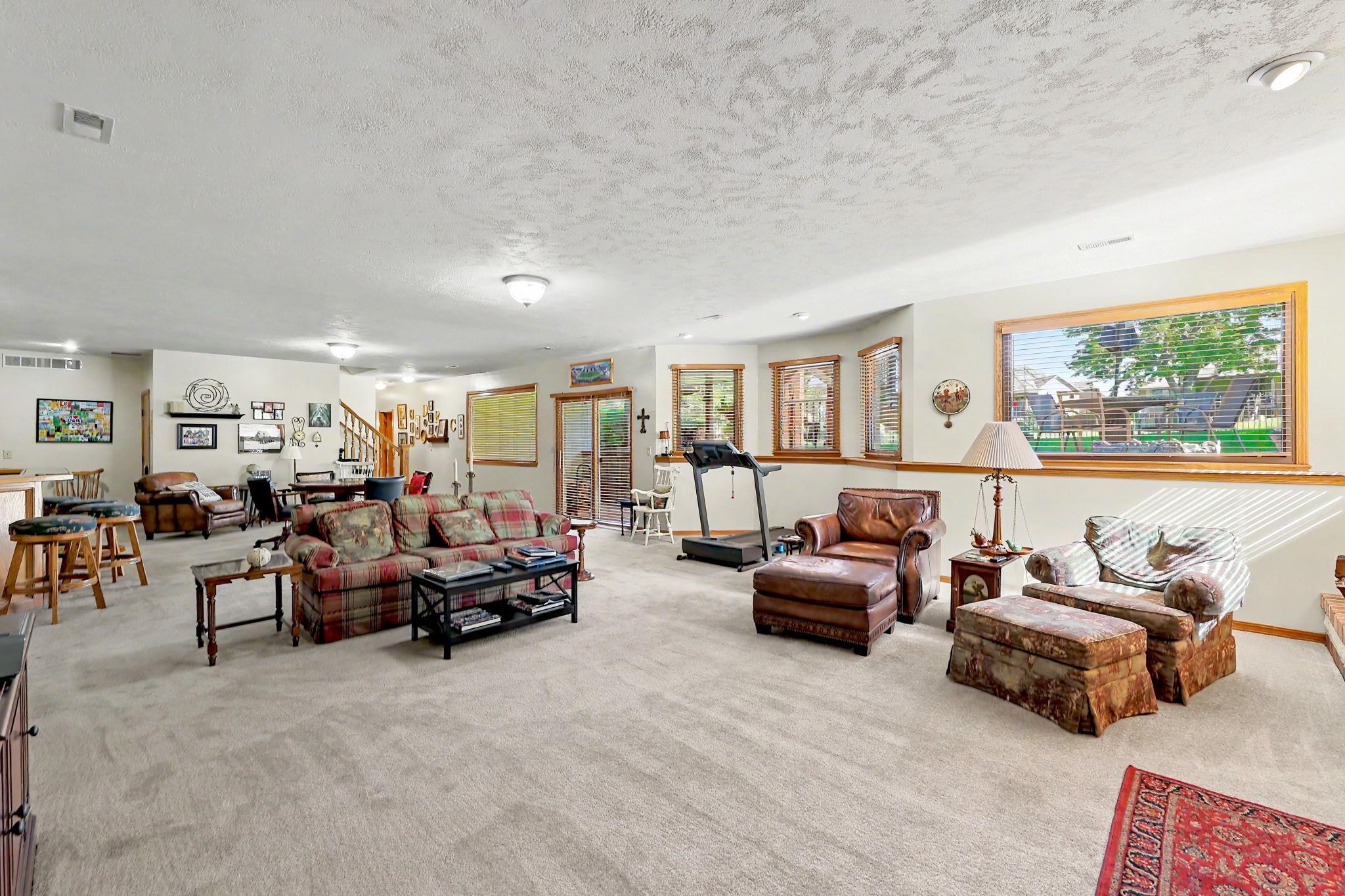 2526 N High Point Circle Wichita KS 67205