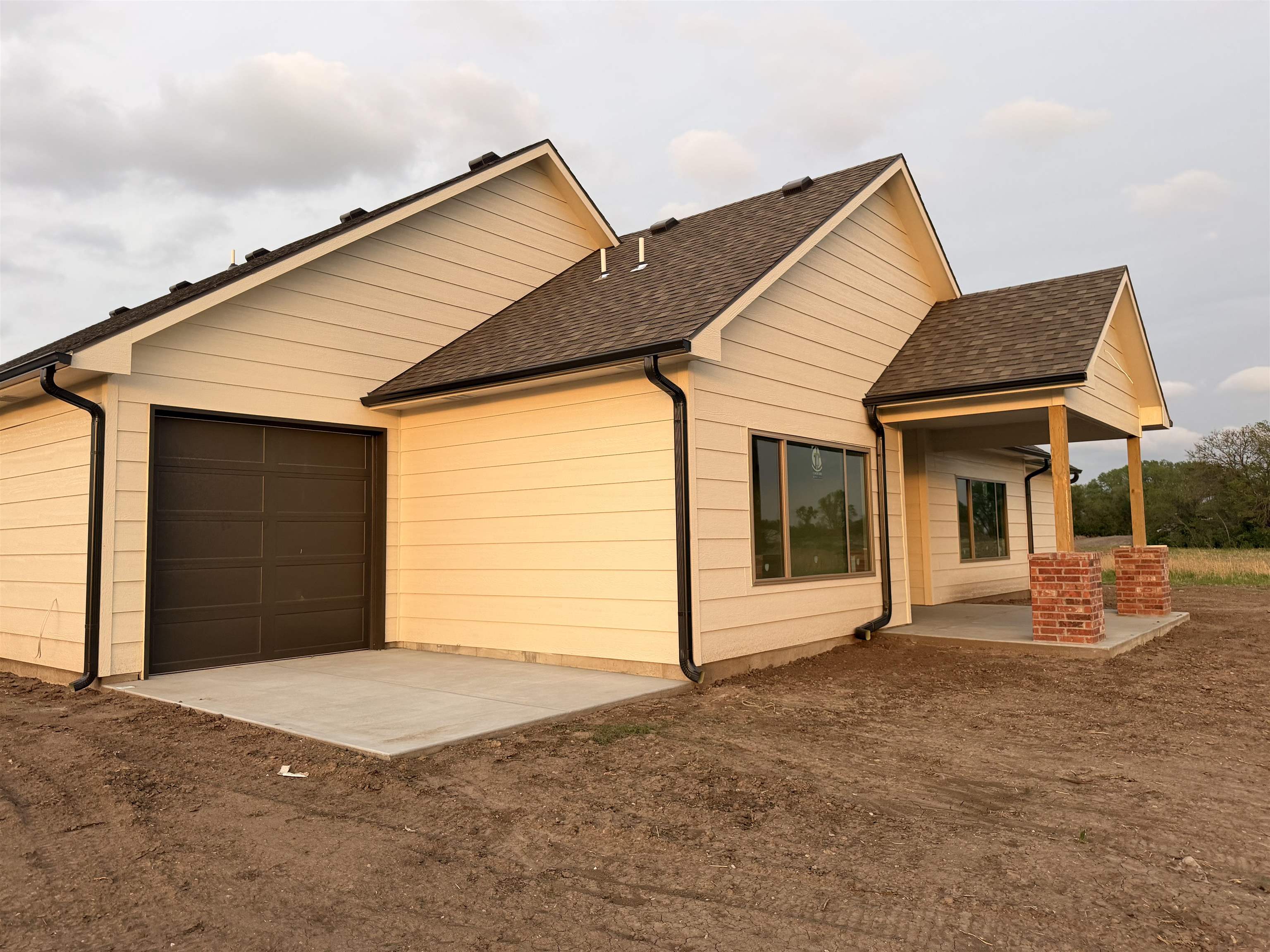 4913 W Calvert Wichita KS 67215
