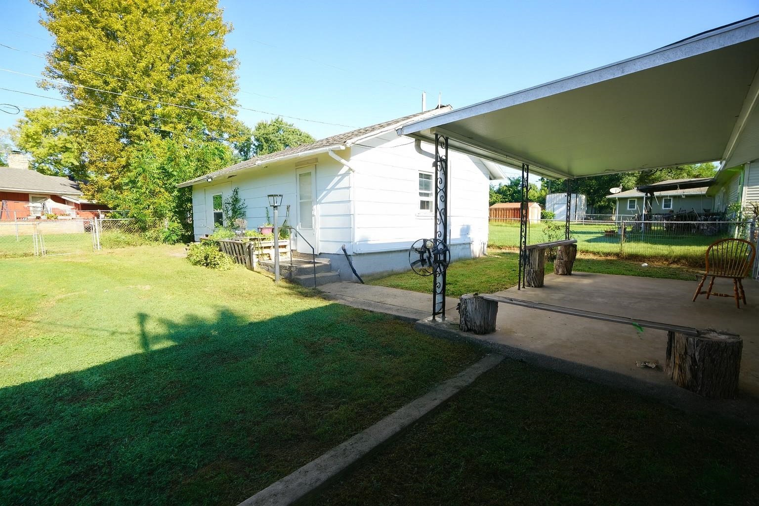 1721 N State Augusta KS 67010