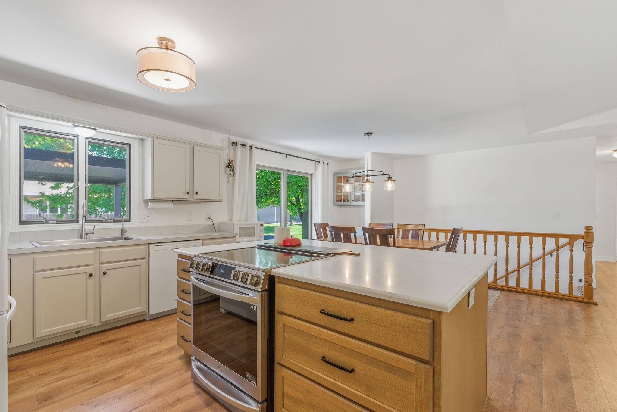 506 Wedgewood Court Hesston KS 67062