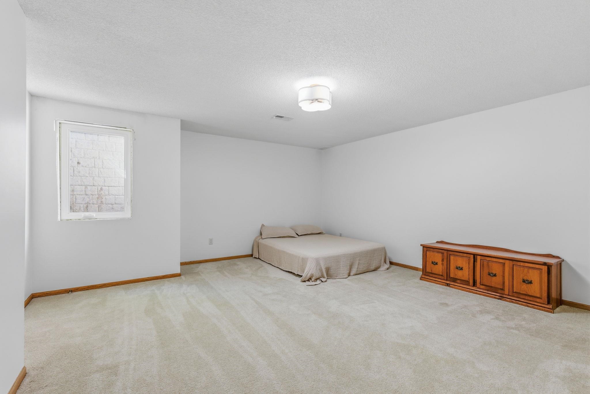 506 Wedgewood Court Hesston KS 67062