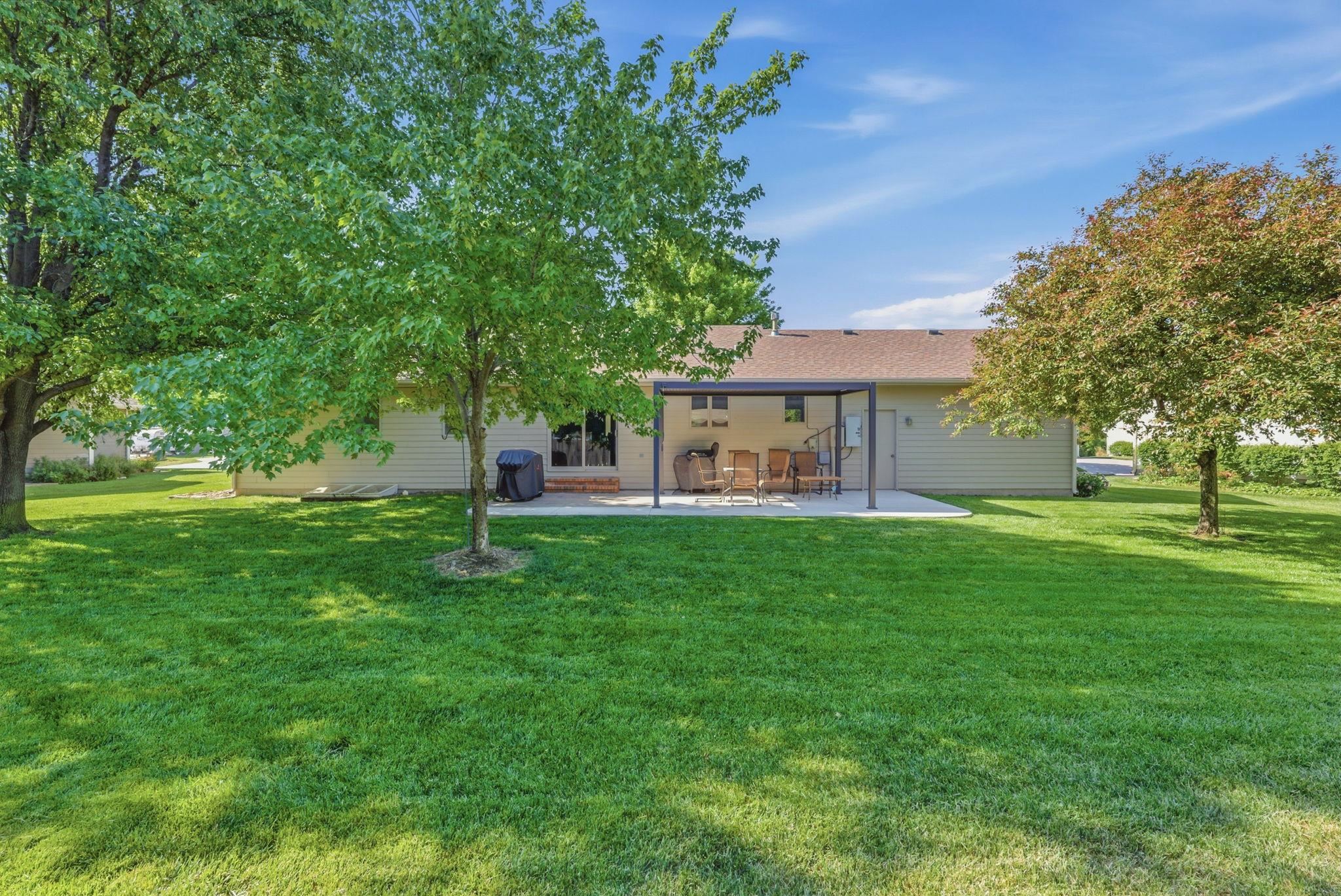 506 Wedgewood Court Hesston KS 67062