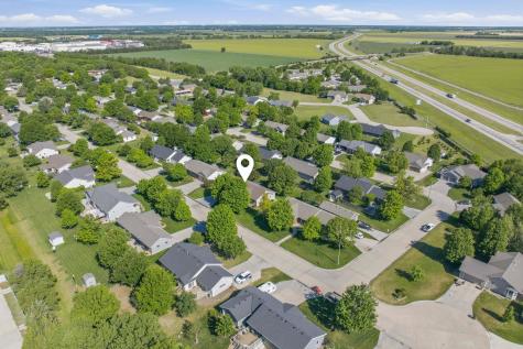 506 Wedgewood Court Hesston KS 67062