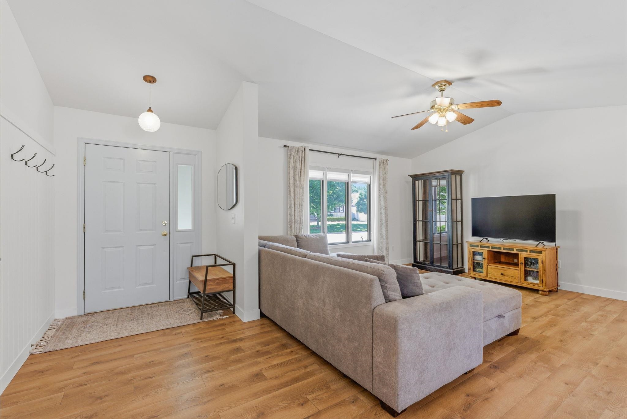 506 Wedgewood Court Hesston KS 67062
